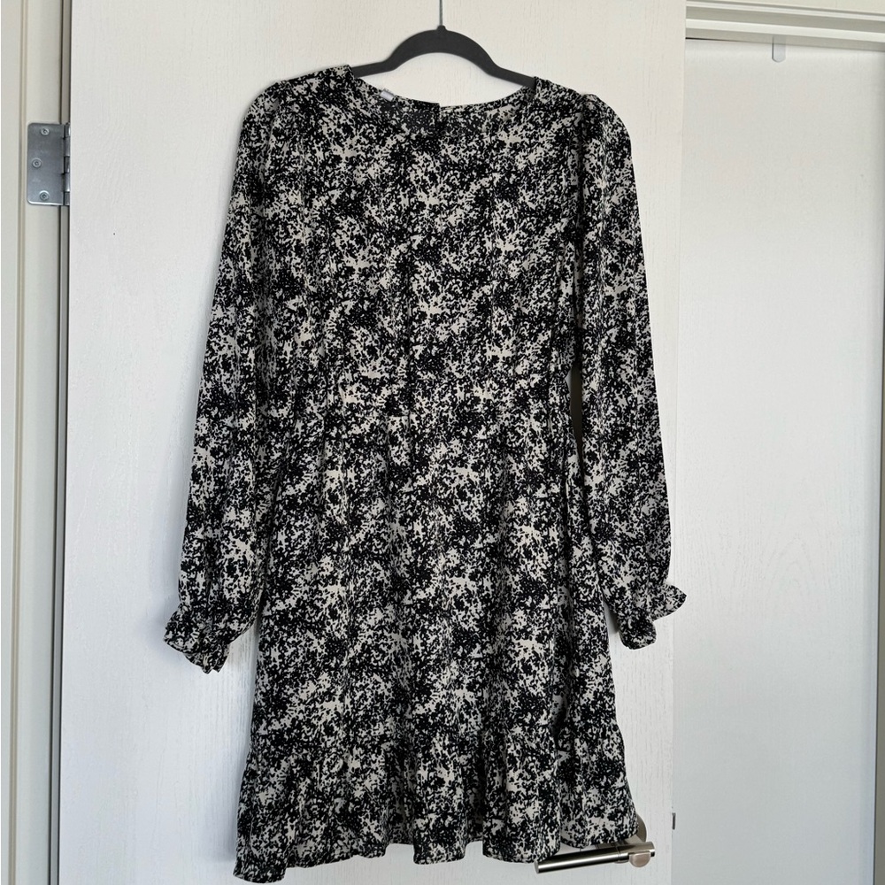 Black and Creme Cinched Waist Dress